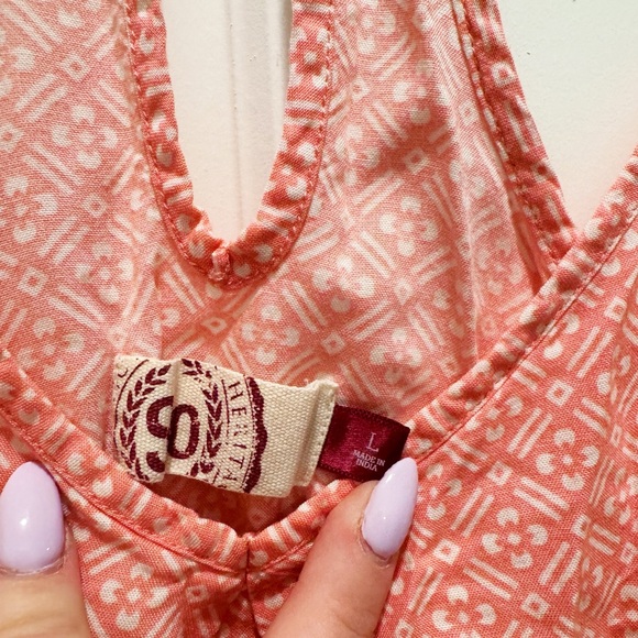 SO Tank Top with Coral Floral Pattern - Picture 4 of 6